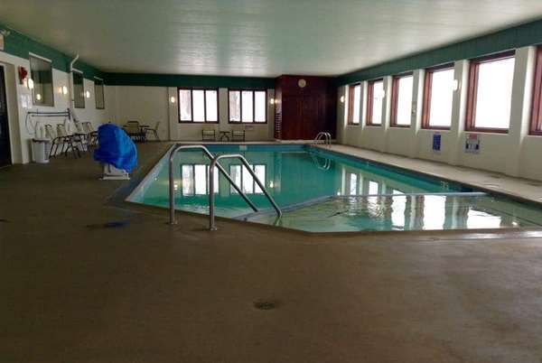 Pool - AmericInn Silver City