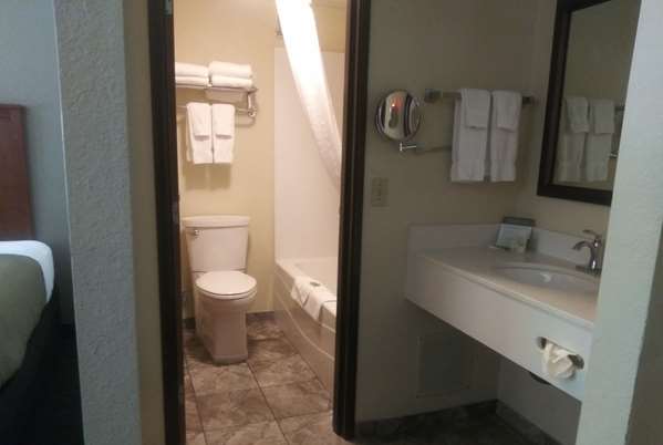  - AmericInn Lodge & Suites Red Wing