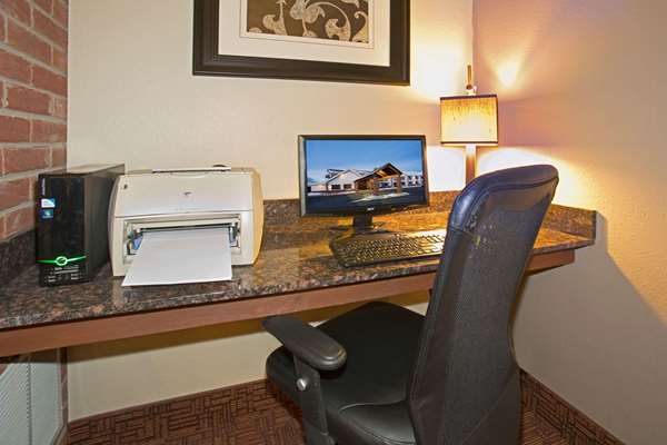 Conference Area - AmericInn Lodge & Suites New London