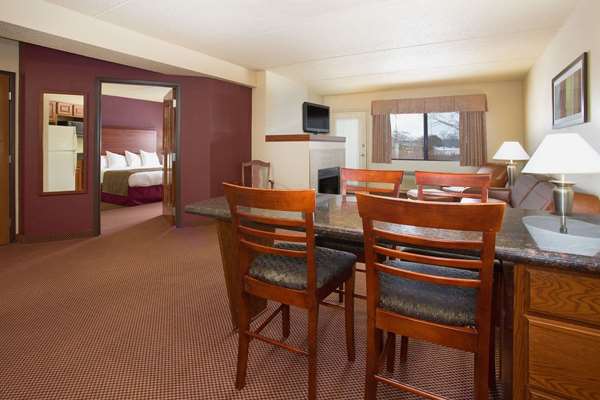Suite - AmericInn Lodge & Suites New London