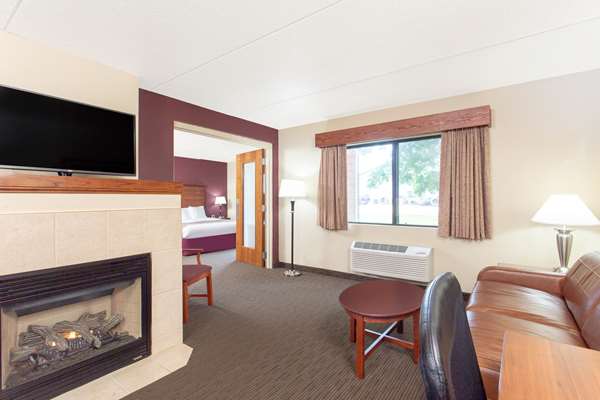 Suite - AmericInn Lodge & Suites New London