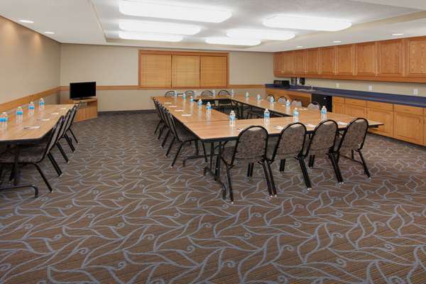  - AmericInn Hotel & Suites Webster City