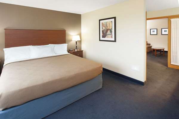 1 King Bed, Studio, Suite, Non-Smoking