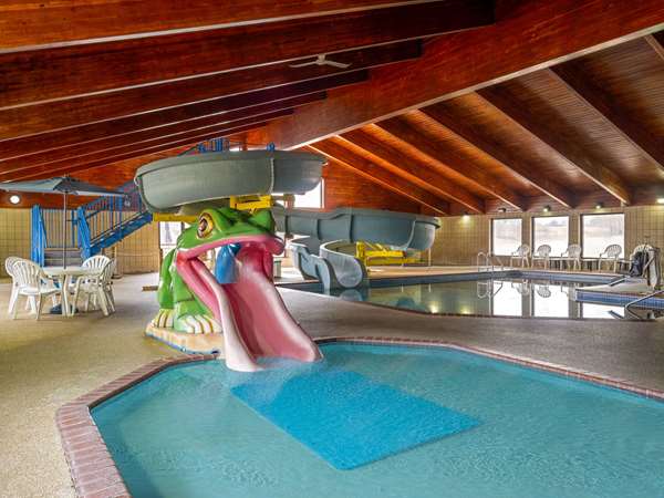 AmericInn by Wyndham Shakopee Near Canterbury Park