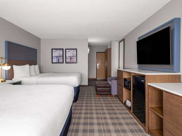 2 Queen Beds, Mobility Accessible, Non-Smoking