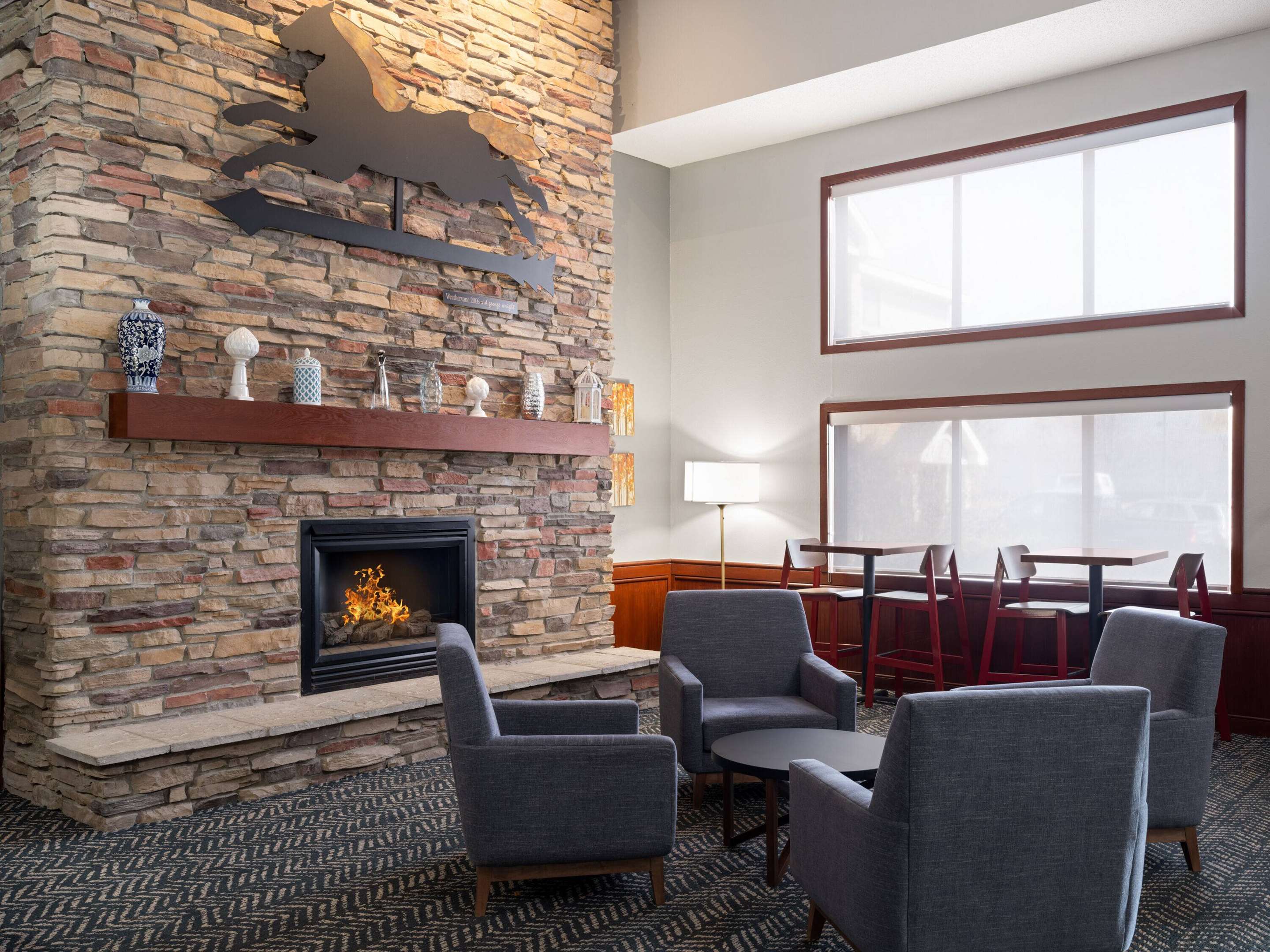 Lobby | AmericInn by Wyndham Shakopee Near Canterbury Park