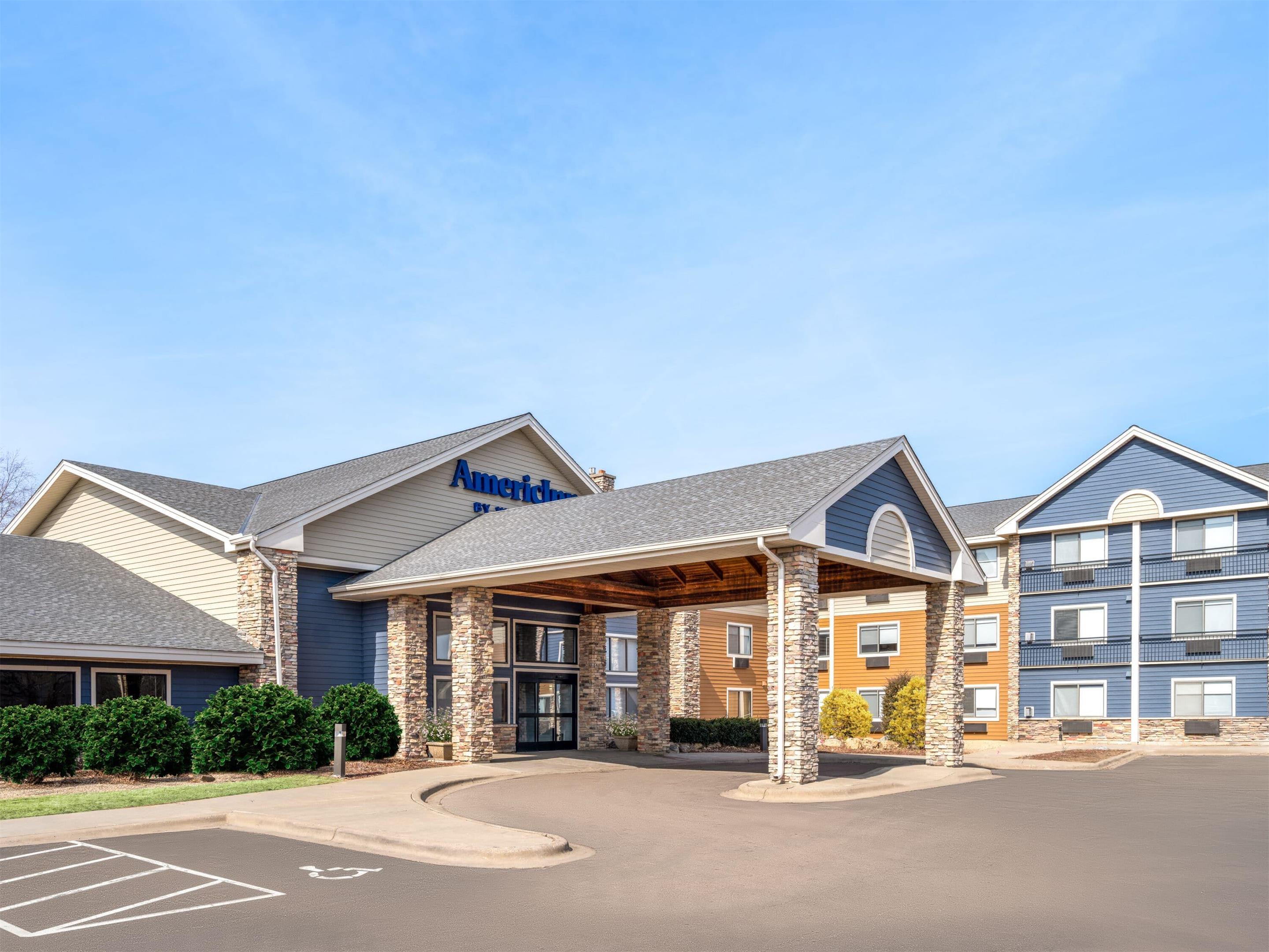 Exterior | AmericInn by Wyndham Shakopee Near Canterbury Park