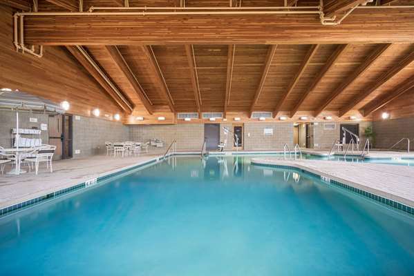 Pool - AmericInn Lodge & Suites Green Bay