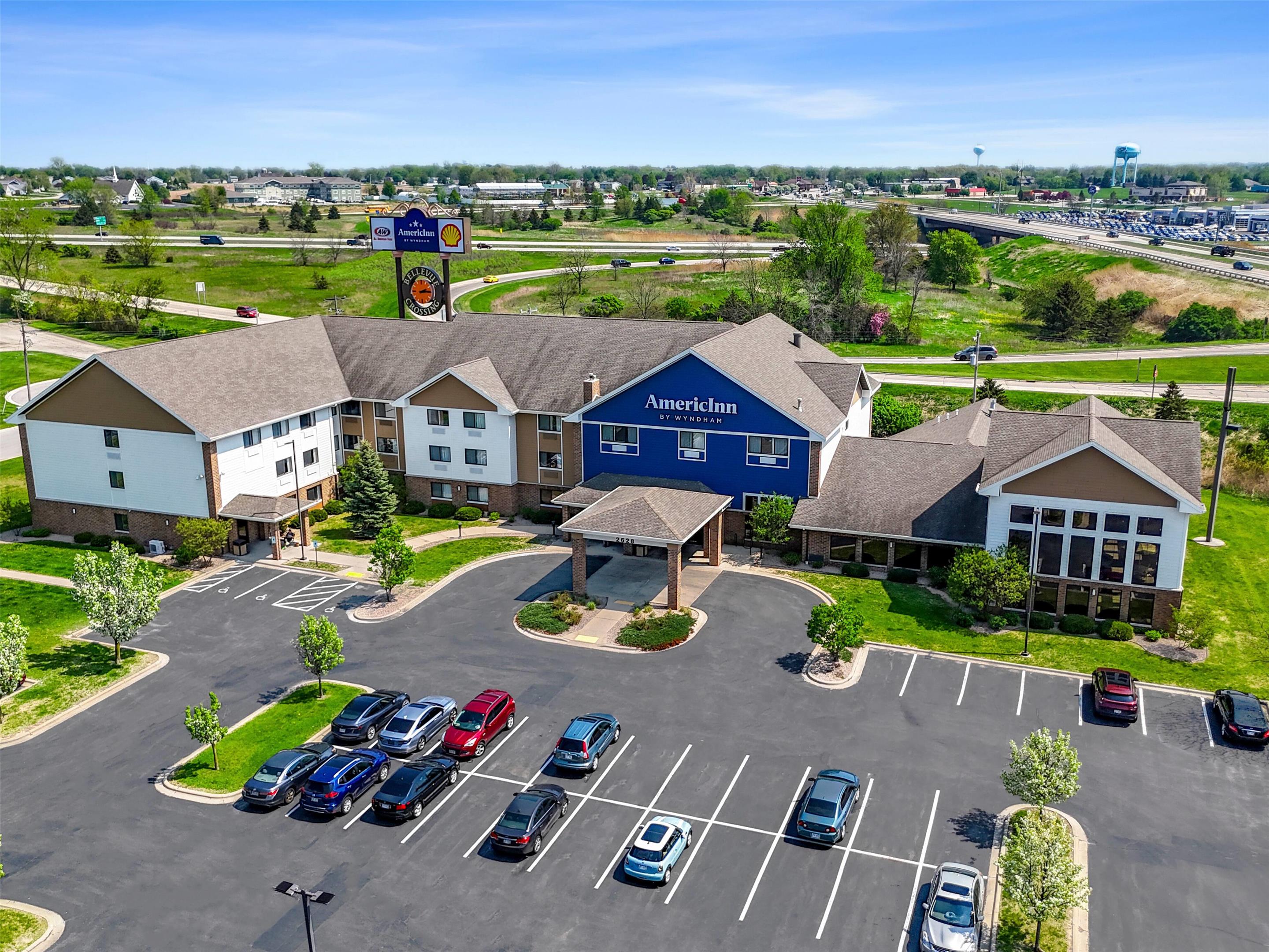 Exterior | AmericInn by Wyndham Green Bay East