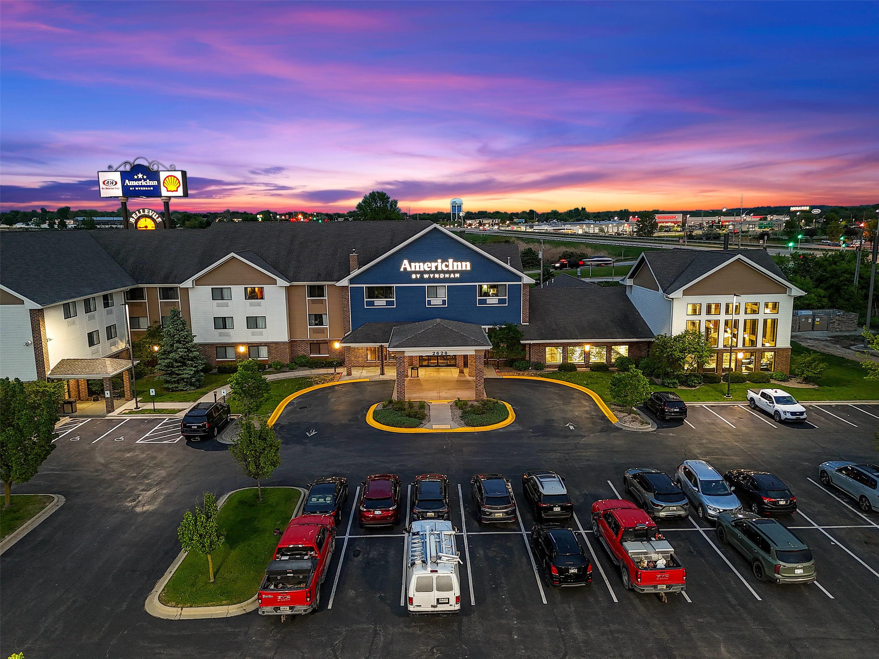 Exterior | AmericInn by Wyndham Green Bay East