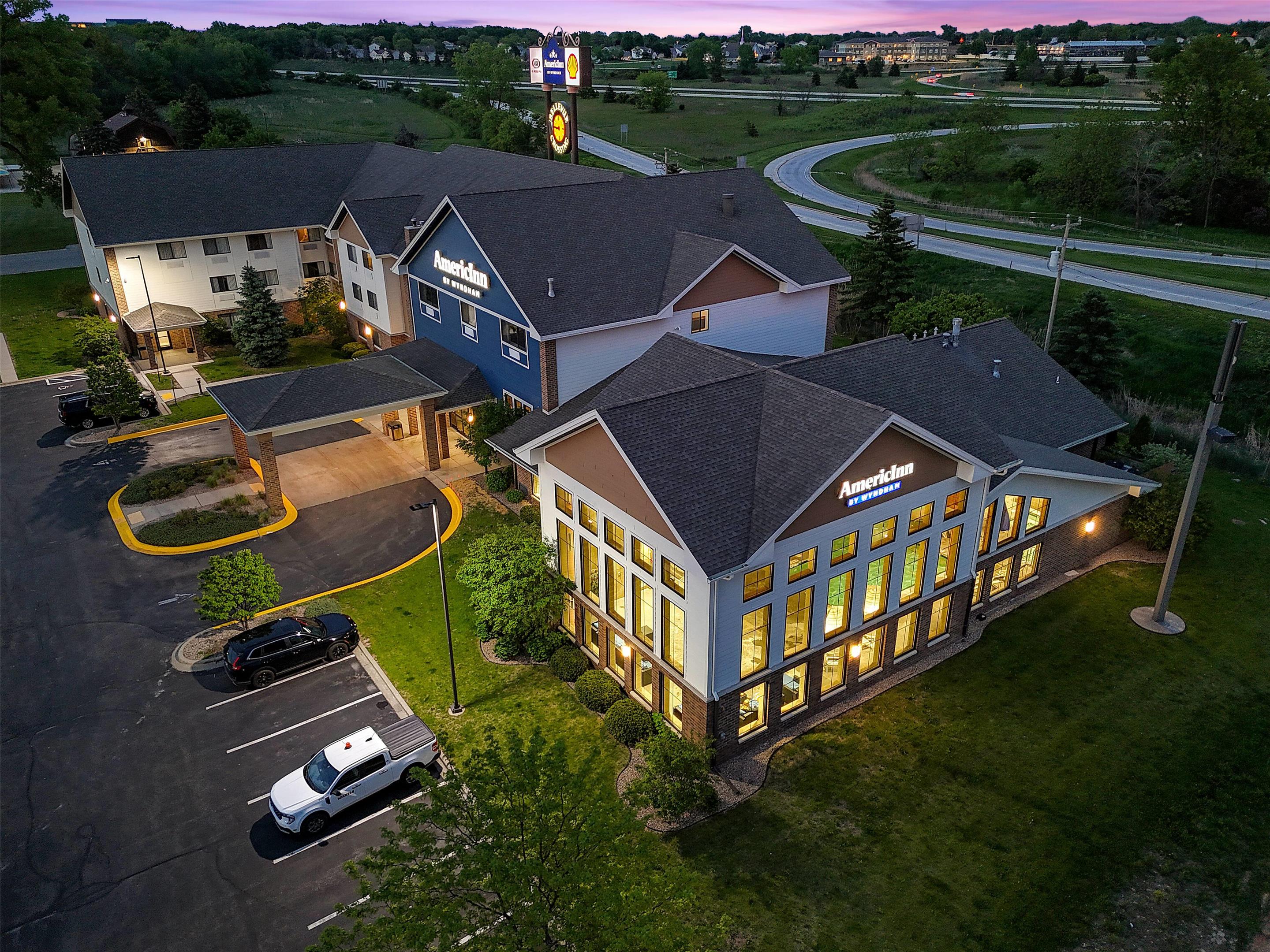 Exterior | AmericInn by Wyndham Green Bay East