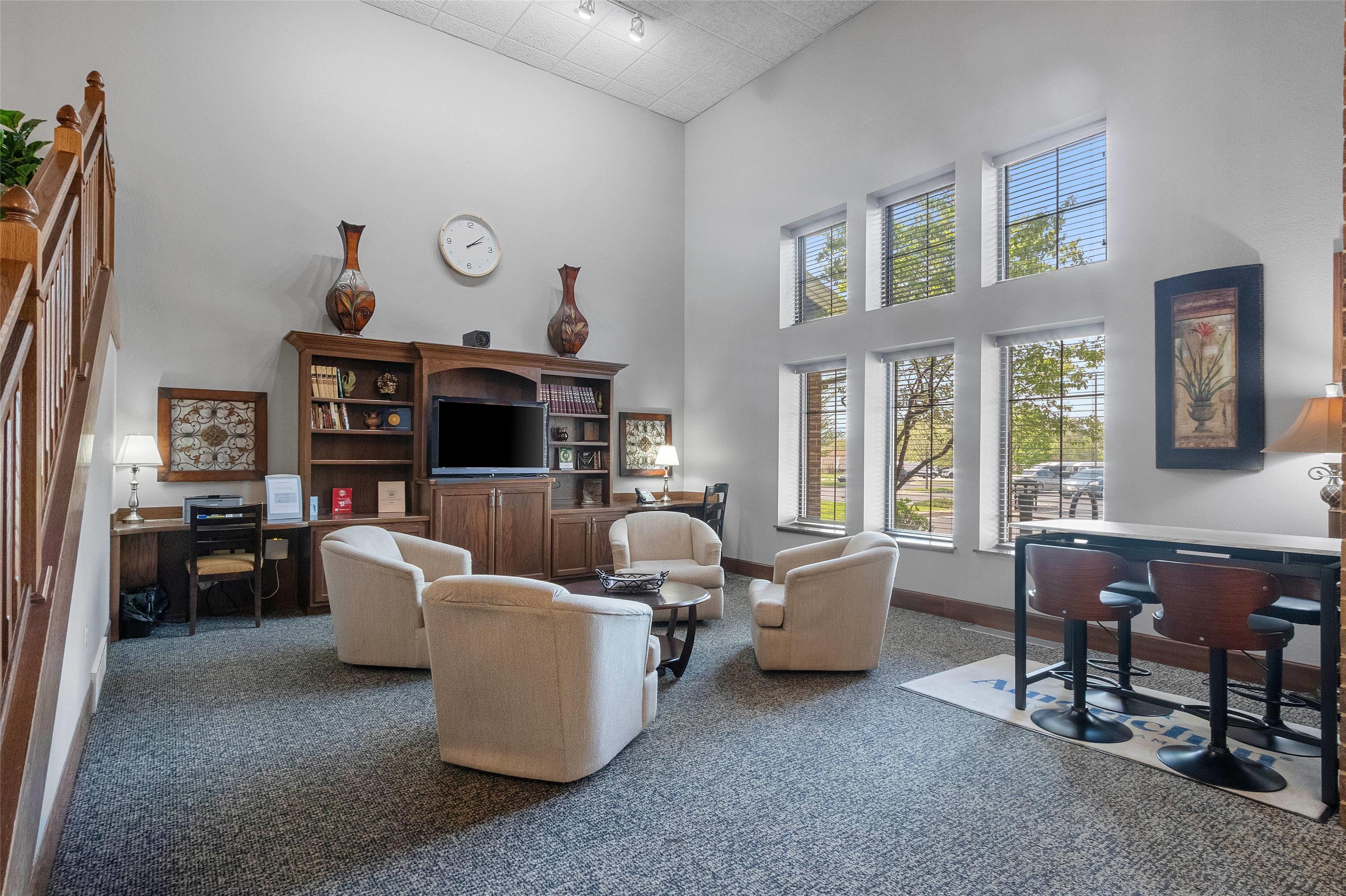 Lobby | AmericInn by Wyndham Green Bay East