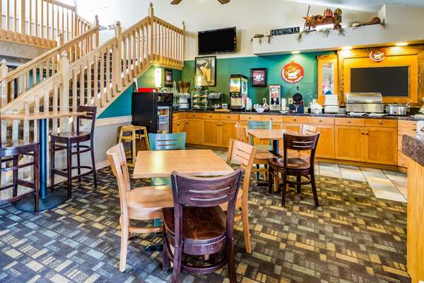  - AmericInn Lodge & Suites Hampton