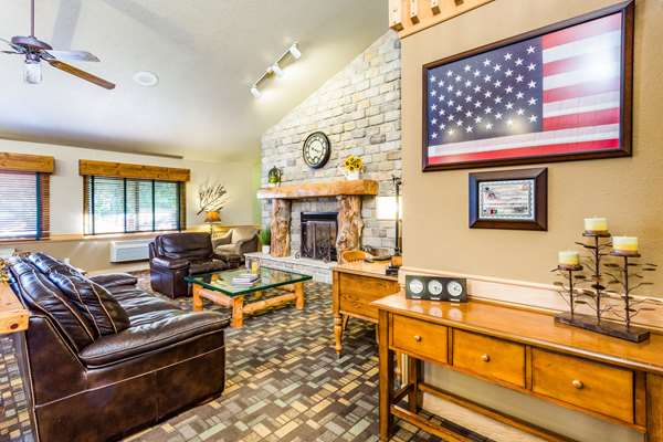  - AmericInn Lodge & Suites Hampton