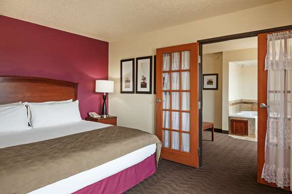 Suite - AmericInn Hotel & Suites Dickinson