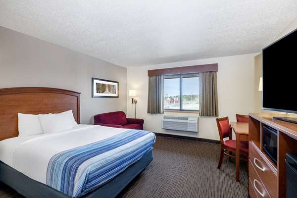 1 Queen Bed, Mobility Accessible Room, Non-Smoking
