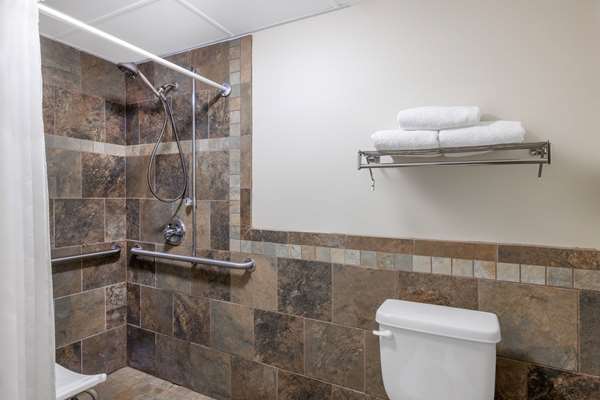  - AmericInn Hotel & Suites Dickinson