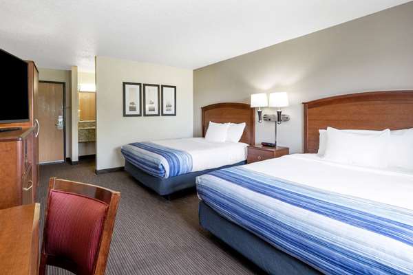  - AmericInn Hotel & Suites Dickinson
