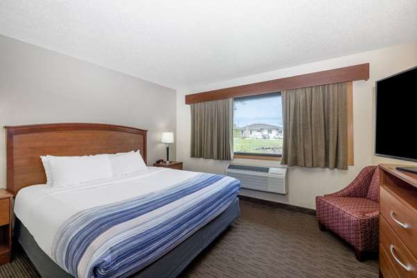 1 King Bed, Non-Smoking