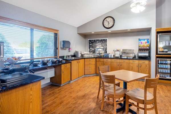  - AmericInn Hotel & Suites Dickinson