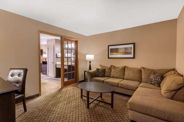 Suite - AmericInn Hotel & Suites Hartford