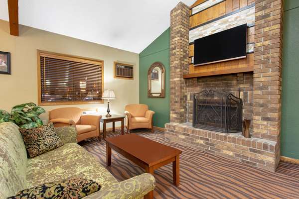  - AmericInn West Bend