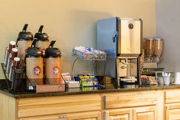  - AmericInn West Bend