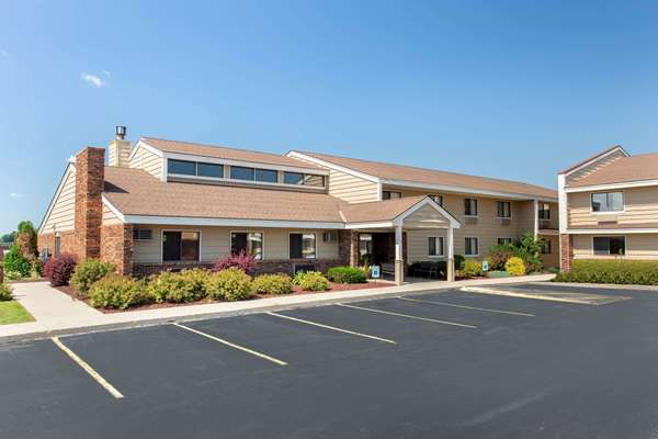 Exterior view - AmericInn West Bend