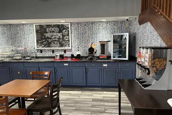 AmericInn by Wyndham Ottumwa