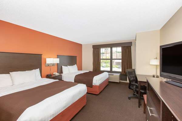2 Queen Beds, Pet-Friendly, Non-Smoking