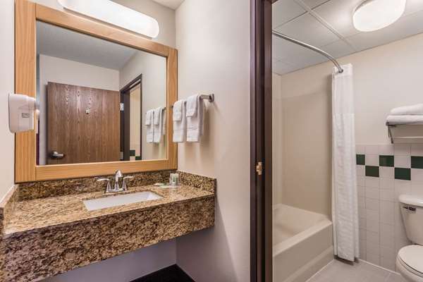  - AmericInn Lodge & Suites Wisconsin Dells - I-90 & I-94, Exit 87