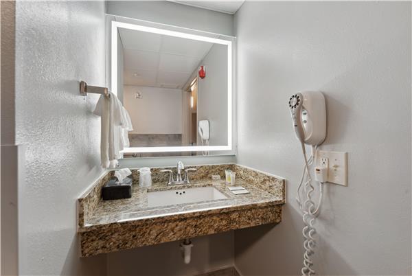 1 King Bed, Mobility Accessible Room, Jetted Tub, Non-Smoking