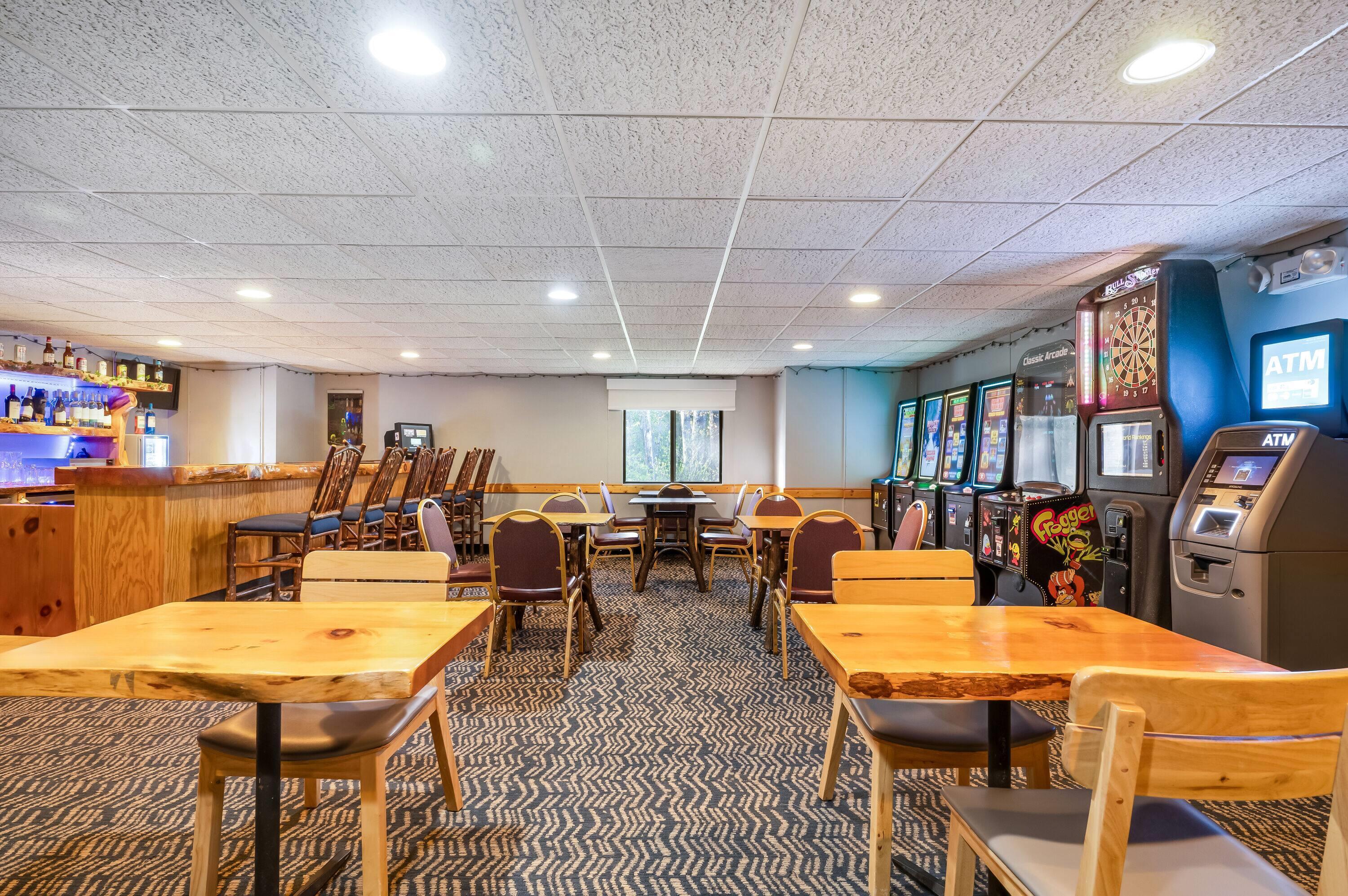 BarLounge | AmericInn by Wyndham Wisconsin Dells