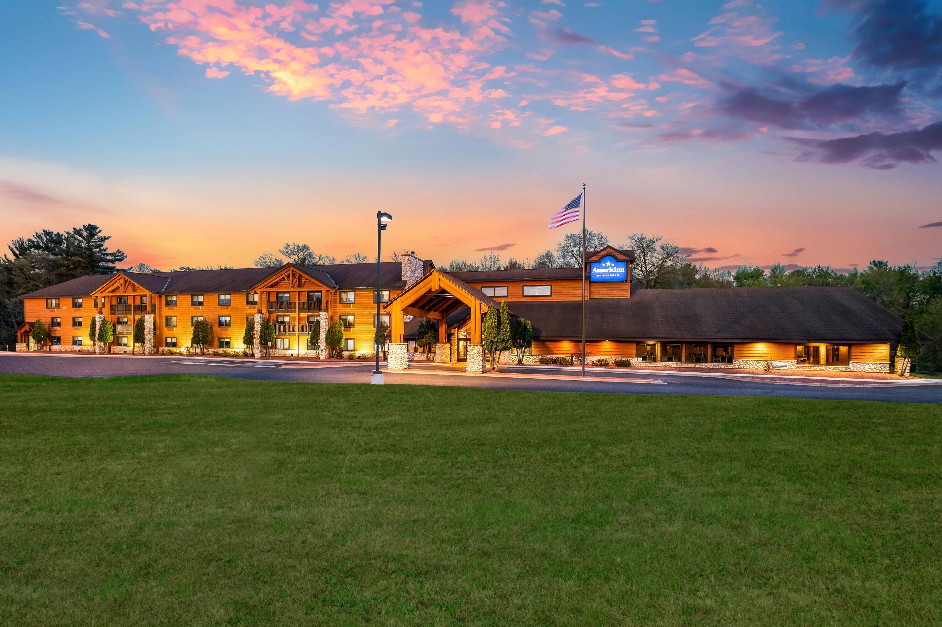 Exterior | AmericInn by Wyndham Wisconsin Dells