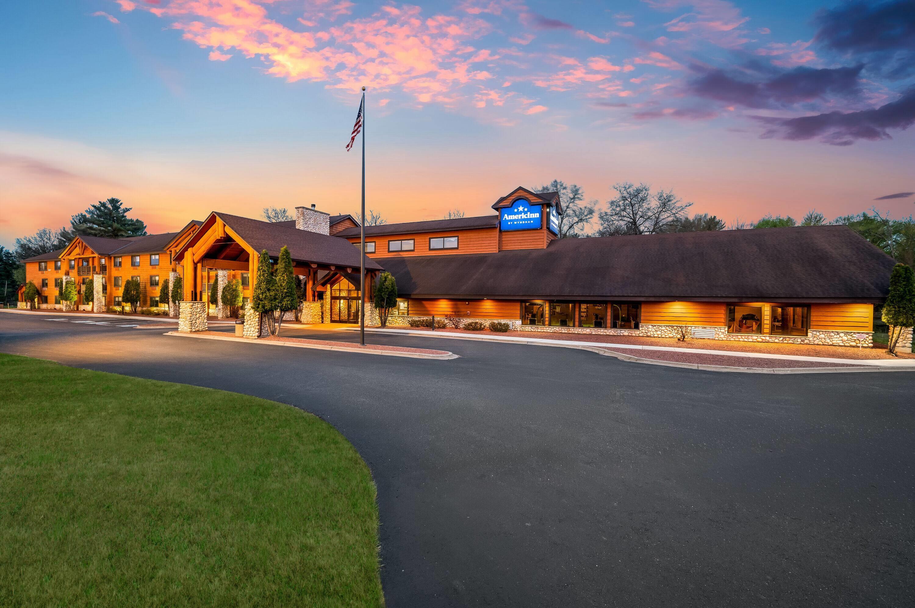 Exterior | AmericInn by Wyndham Wisconsin Dells
