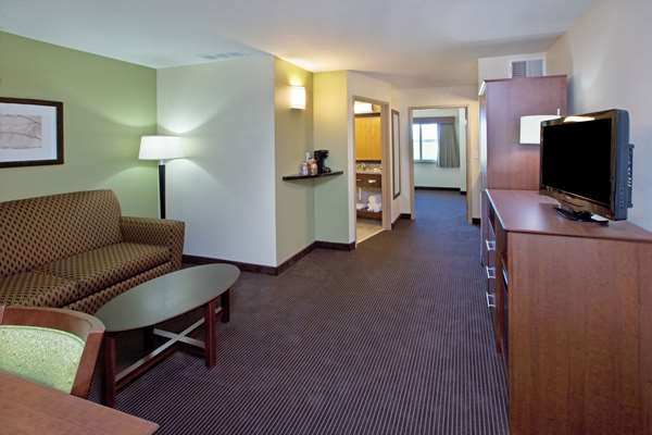 Suite - AmericInn Hotel & Suites Osage