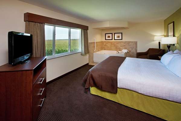  - AmericInn Hotel & Suites Osage