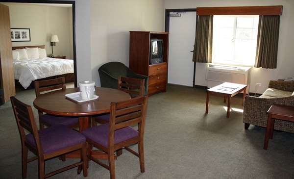  - AmericInn Lodge & Suites Charlevoix
