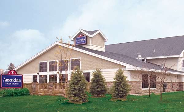 Exterior view - AmericInn Lodge & Suites Charlevoix