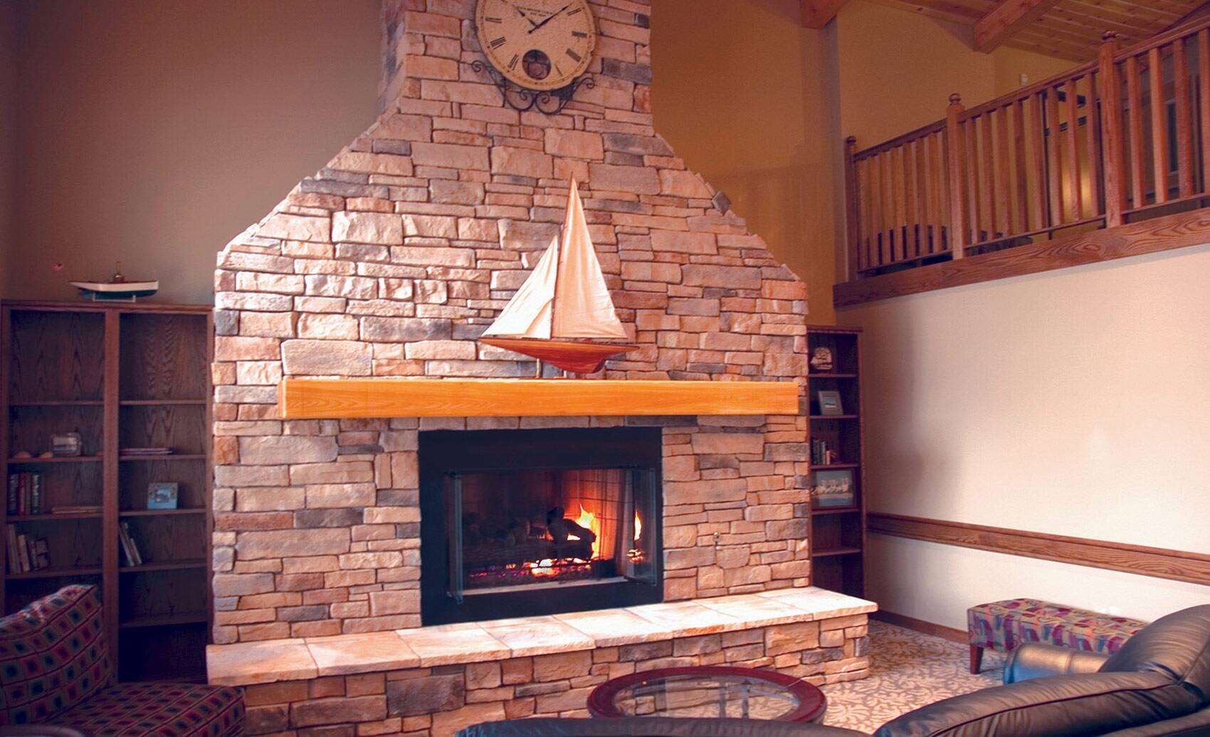 Lobby | AmericInn by Wyndham Charlevoix