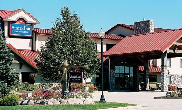Exterior view - AmericInn Oswego