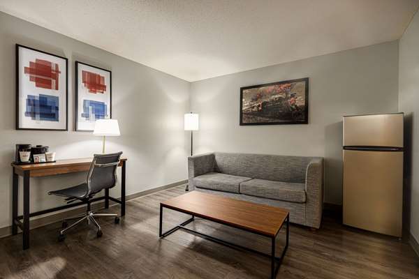1 King Bed, Superior Studio Suite, Non-Smoking