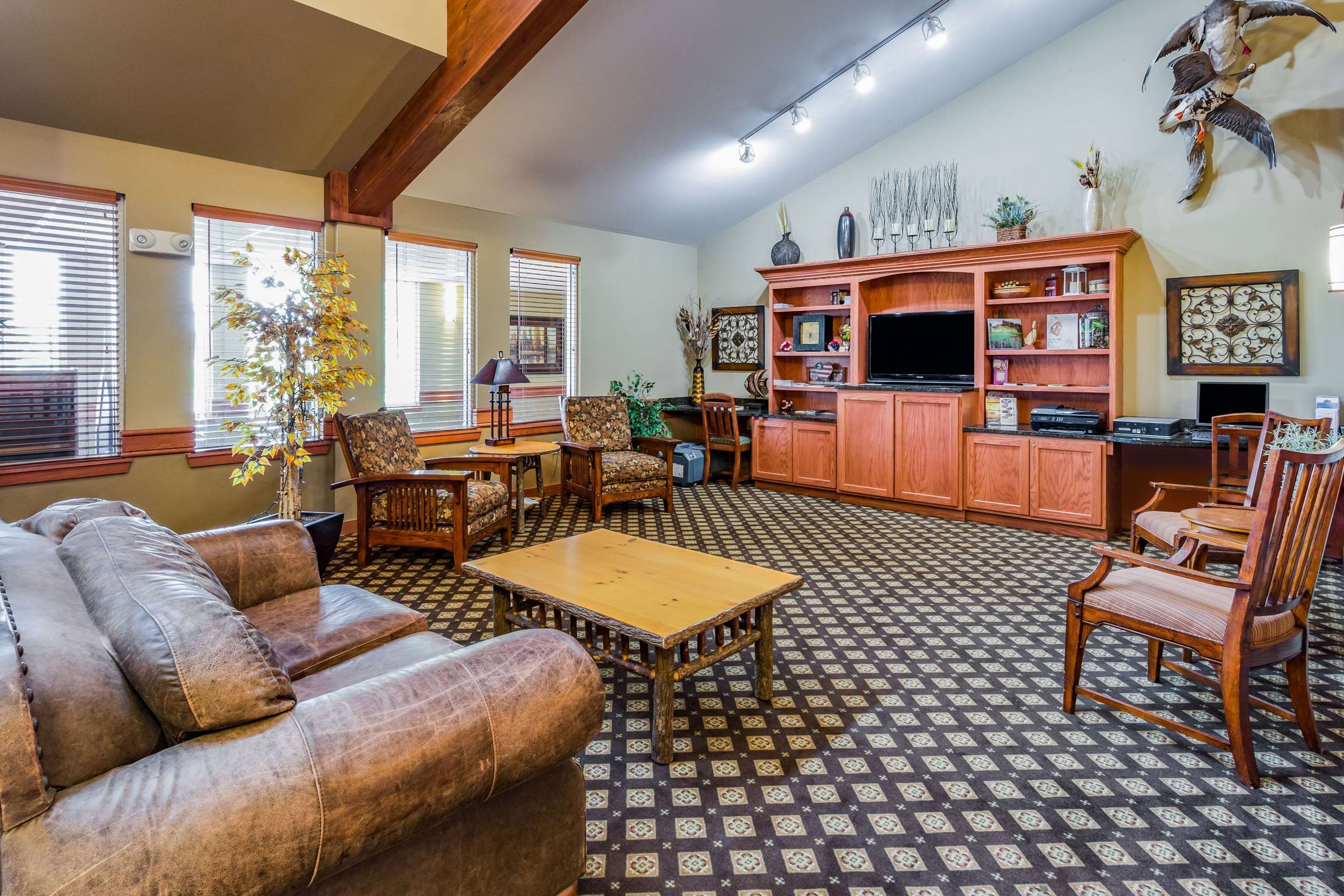 Lobby | AmericInn by Wyndham Fort Pierre - Conference Center