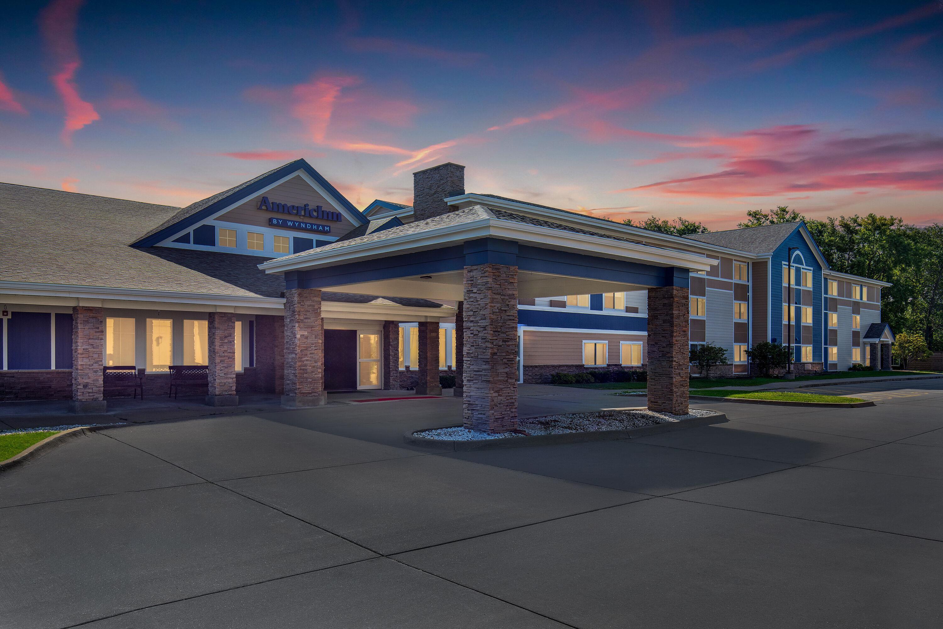 Exterior | AmericInn by Wyndham Monmouth