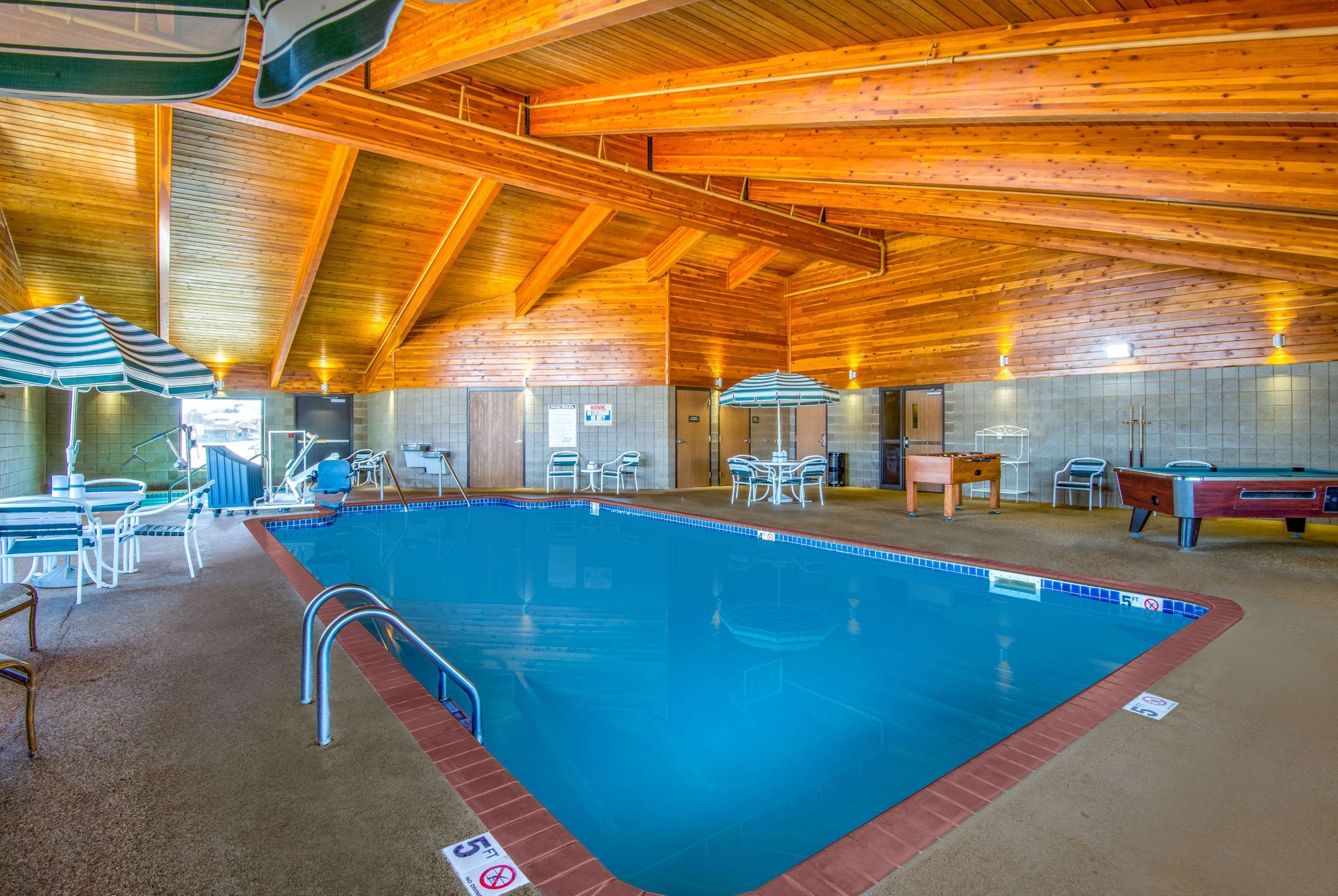 Pool | AmericInn by Wyndham Pampa - Event Center