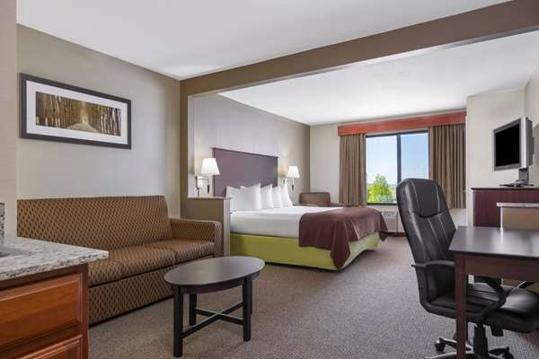 Suite - AmericInn Hotel & Suites Airport Rochester