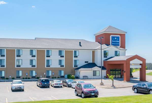 Exterior view - AmericInn Hotel & Suites Airport Rochester