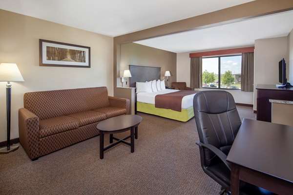 Suite - AmericInn Hotel & Suites Airport Rochester