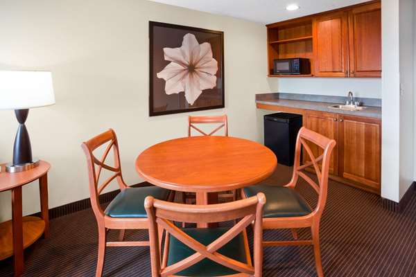 Suite - AmericInn Chanhassen