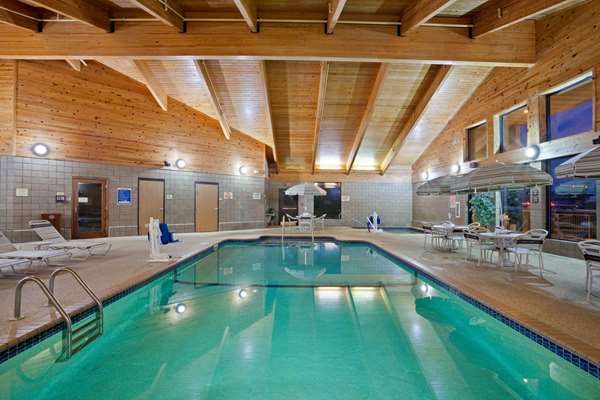 Pool - AmericInn Chanhassen